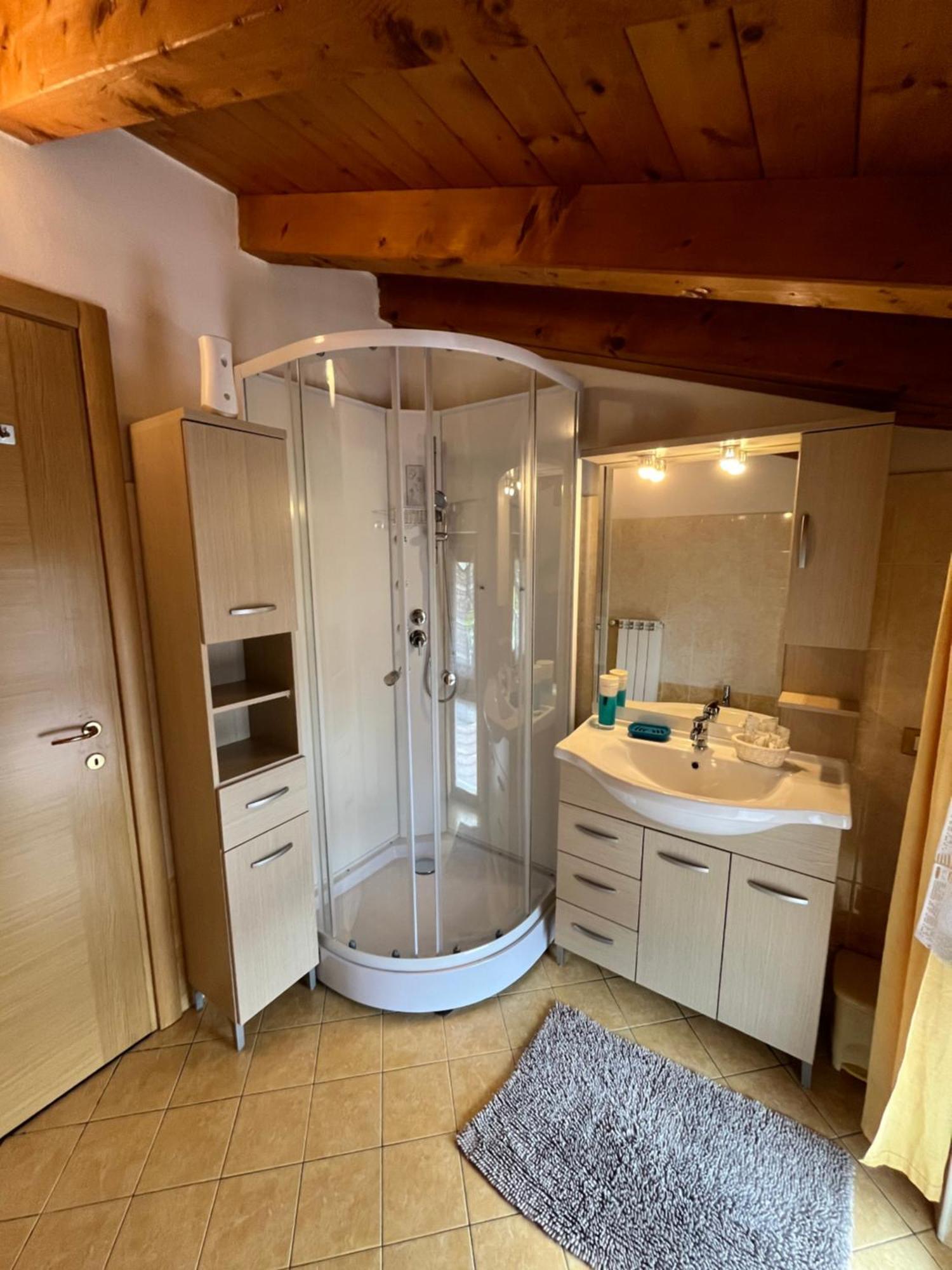 B&B Garzola Оссуччо Экстерьер фото