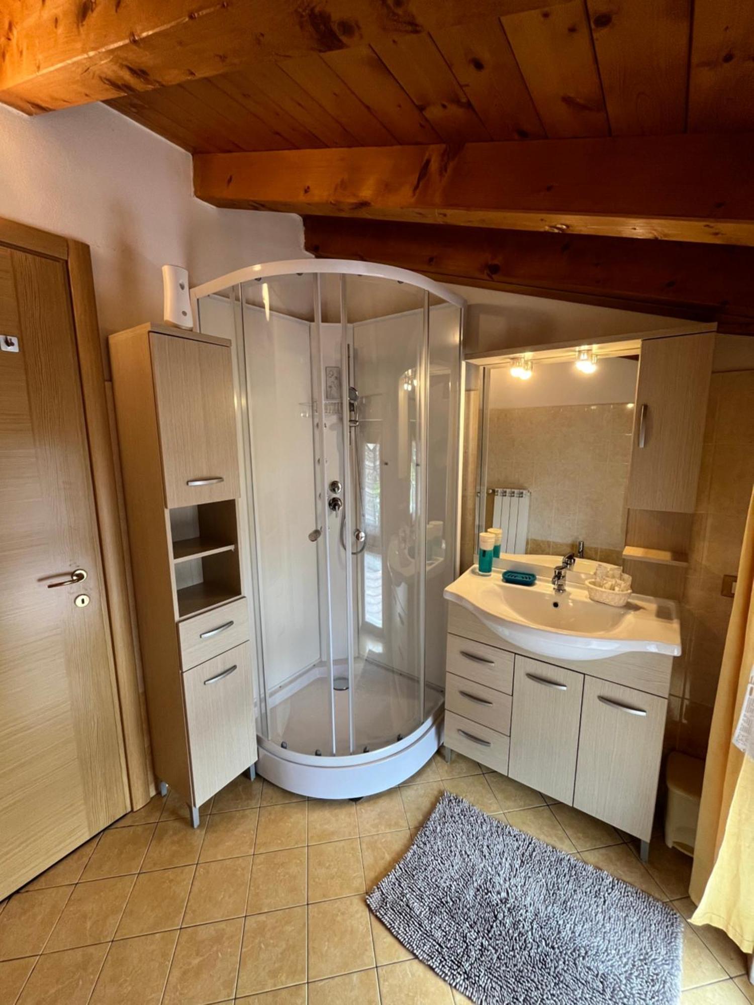 B&B Garzola Оссуччо Экстерьер фото